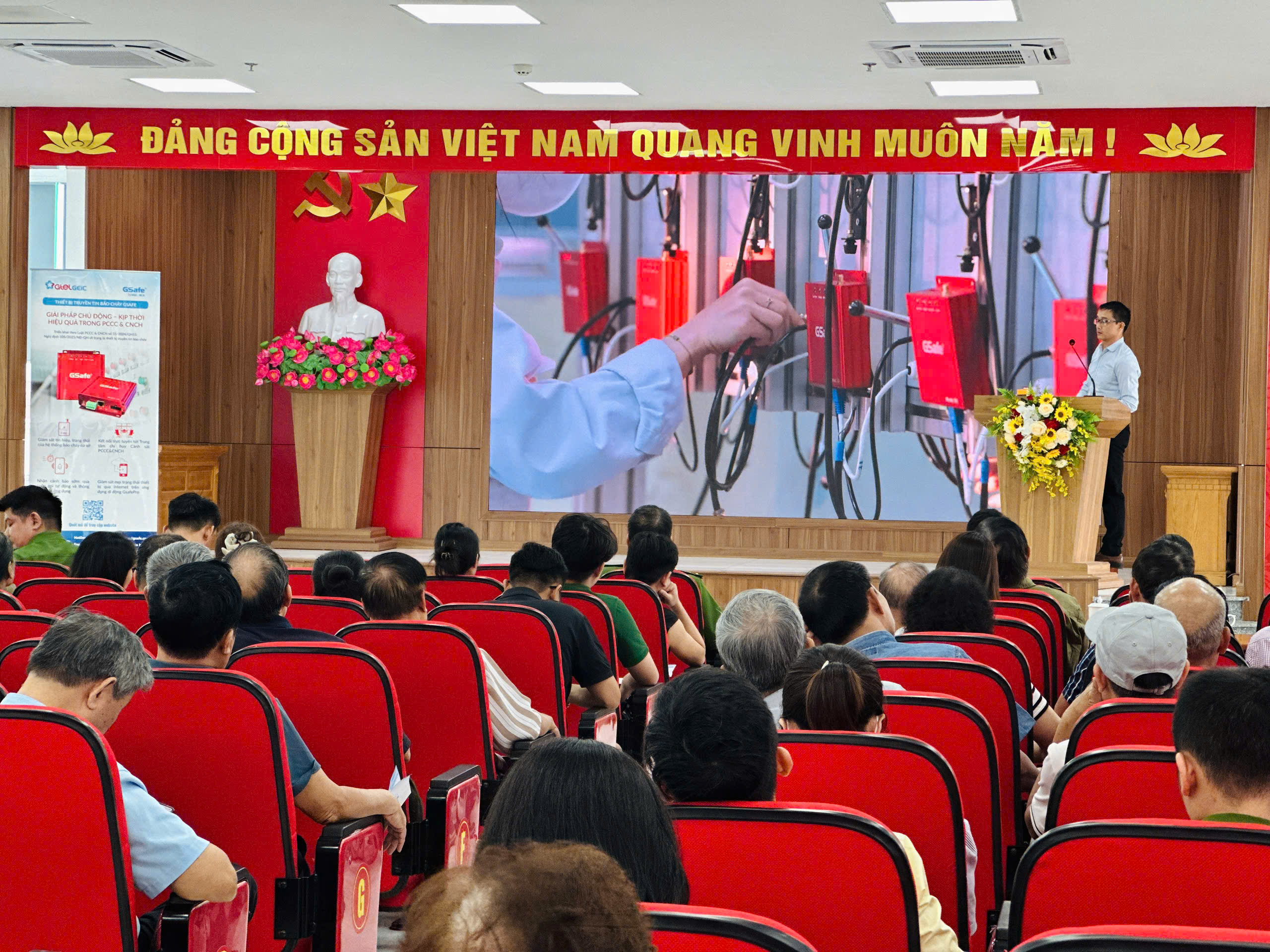 Phường Gia Viên: Tập huấn, tuyên truyền, phổ biến về thiết bị truyền tin báo cháy kết nối với hệ thống Cơ sở dữ liệu về PCCC và CNCH